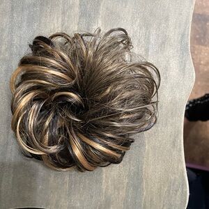 Chic Multi-Tone Hair Scrunchie